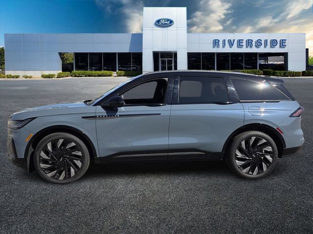 Used 2025 Lincoln Nautilus Reserve w/ Jet Appearance Package image 4