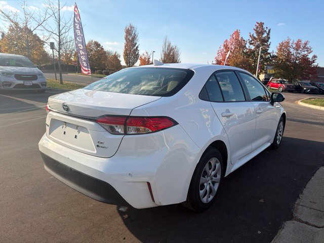 Used 2025 Toyota Corolla LE FWD image 3