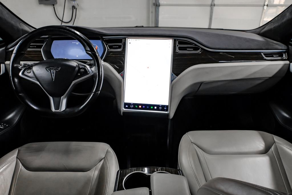 Used 2016 Tesla Model S 70 image 20