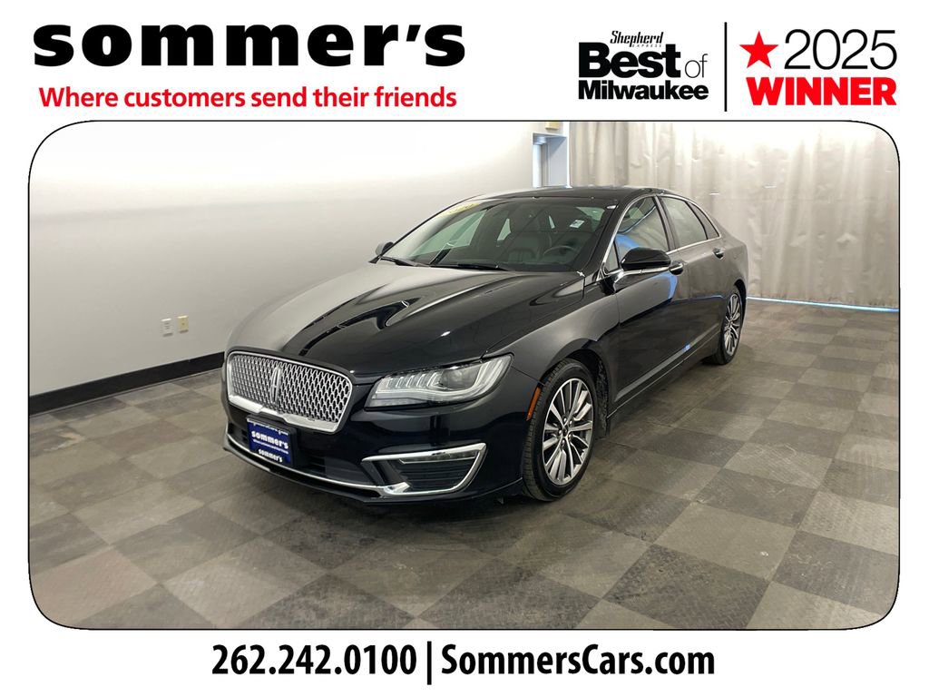 Used 2020 Lincoln MKZ image 2