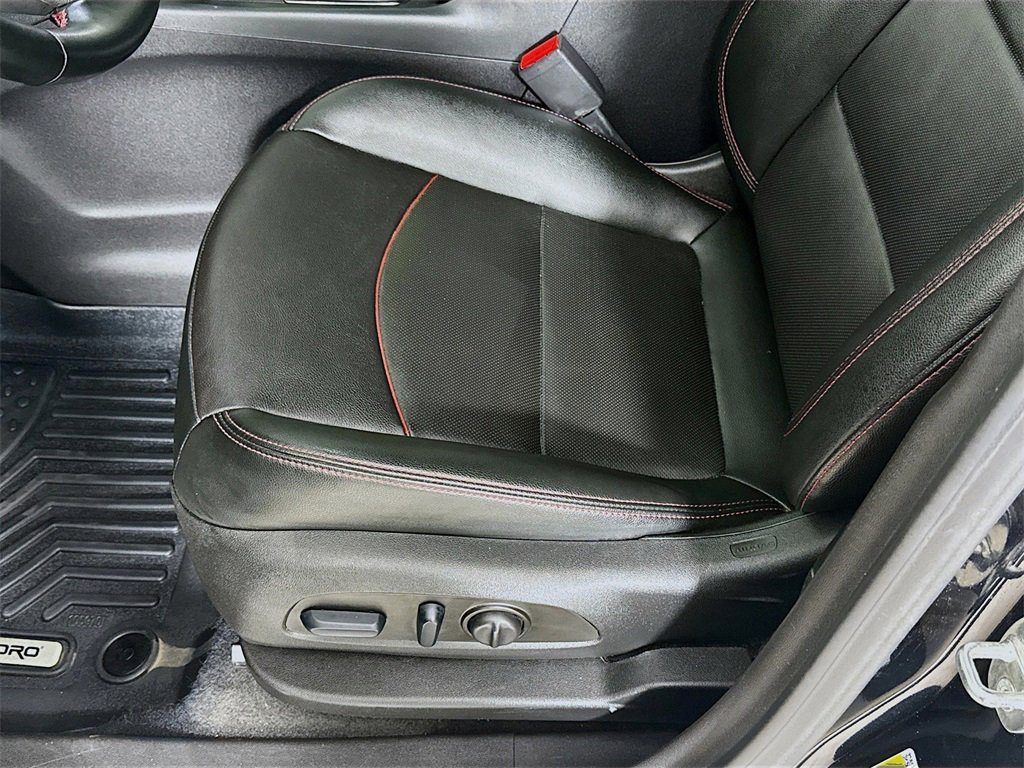 Used 2023 Chevrolet Equinox RS w/ RS Leather Package image 23