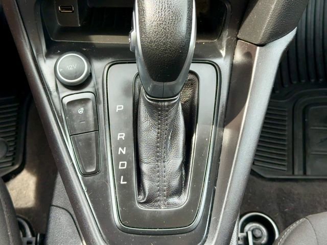 Used 2017 Ford Focus SE w/ Cold Weather Package image 20
