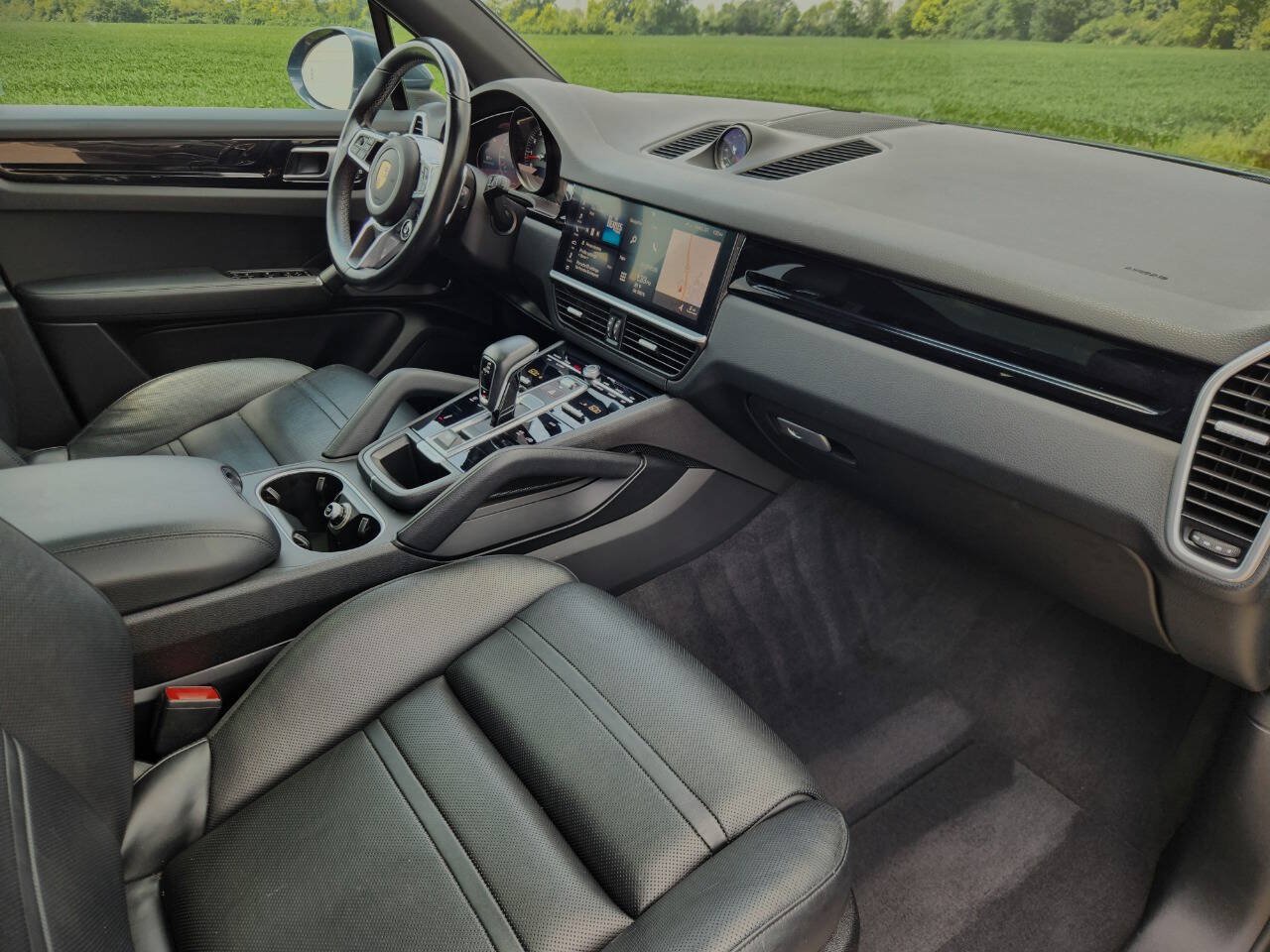 Used 2019 Porsche Cayenne S w/ Premium Package AWD/4WD image 8