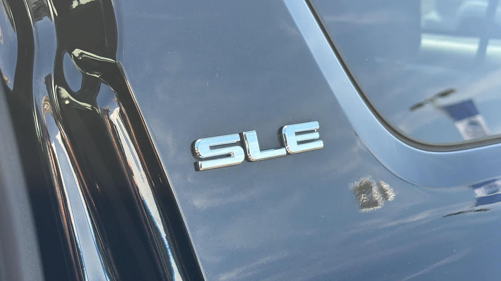 Used 2018 GMC Acadia SLE FWD image 28