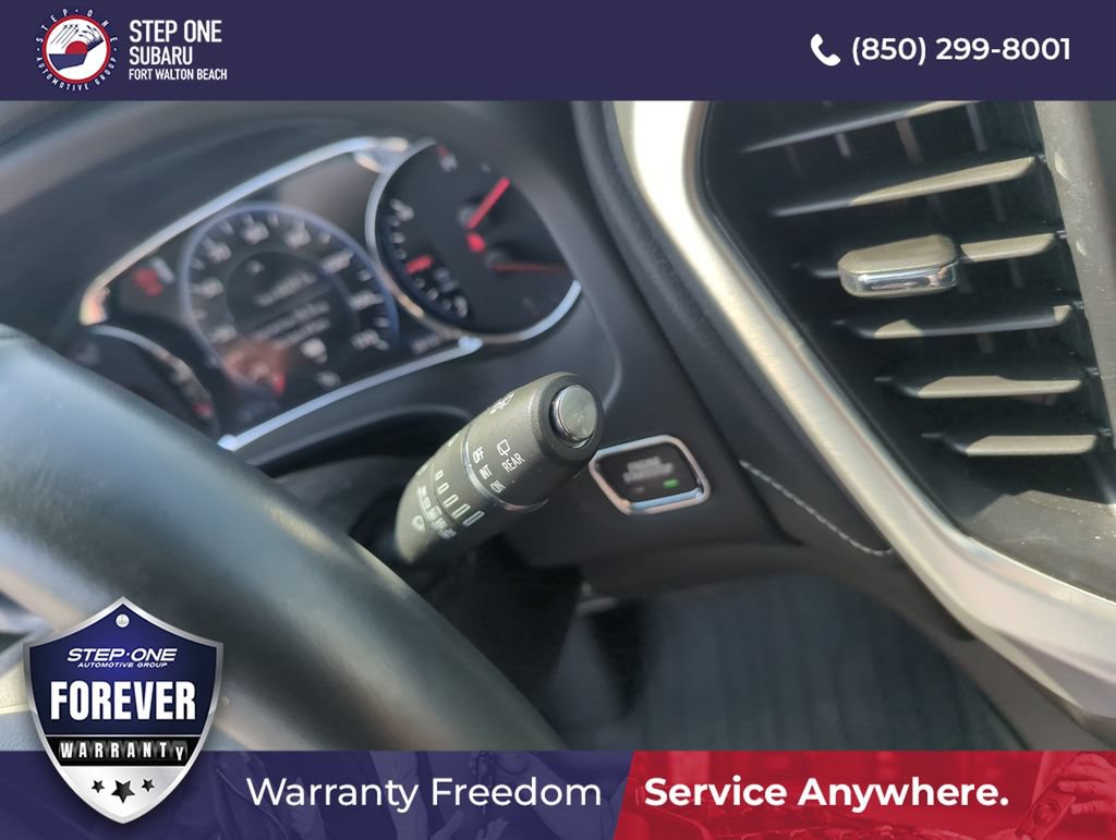 Used 2023 GMC Acadia SLT w/ Elevation Edition FWD image 24