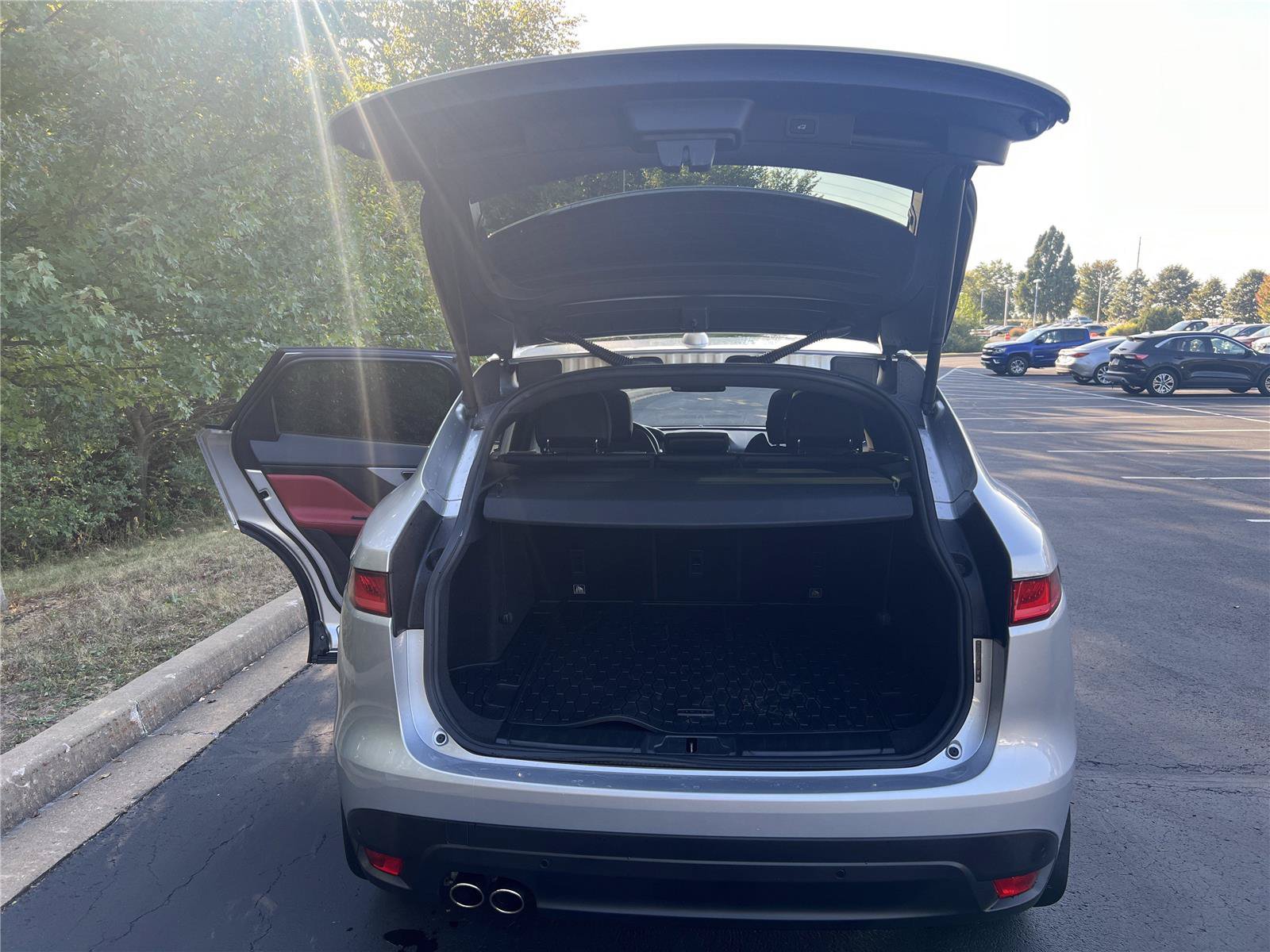 Used 2018 Jaguar F-PACE R-Sport AWD/4WD image 27