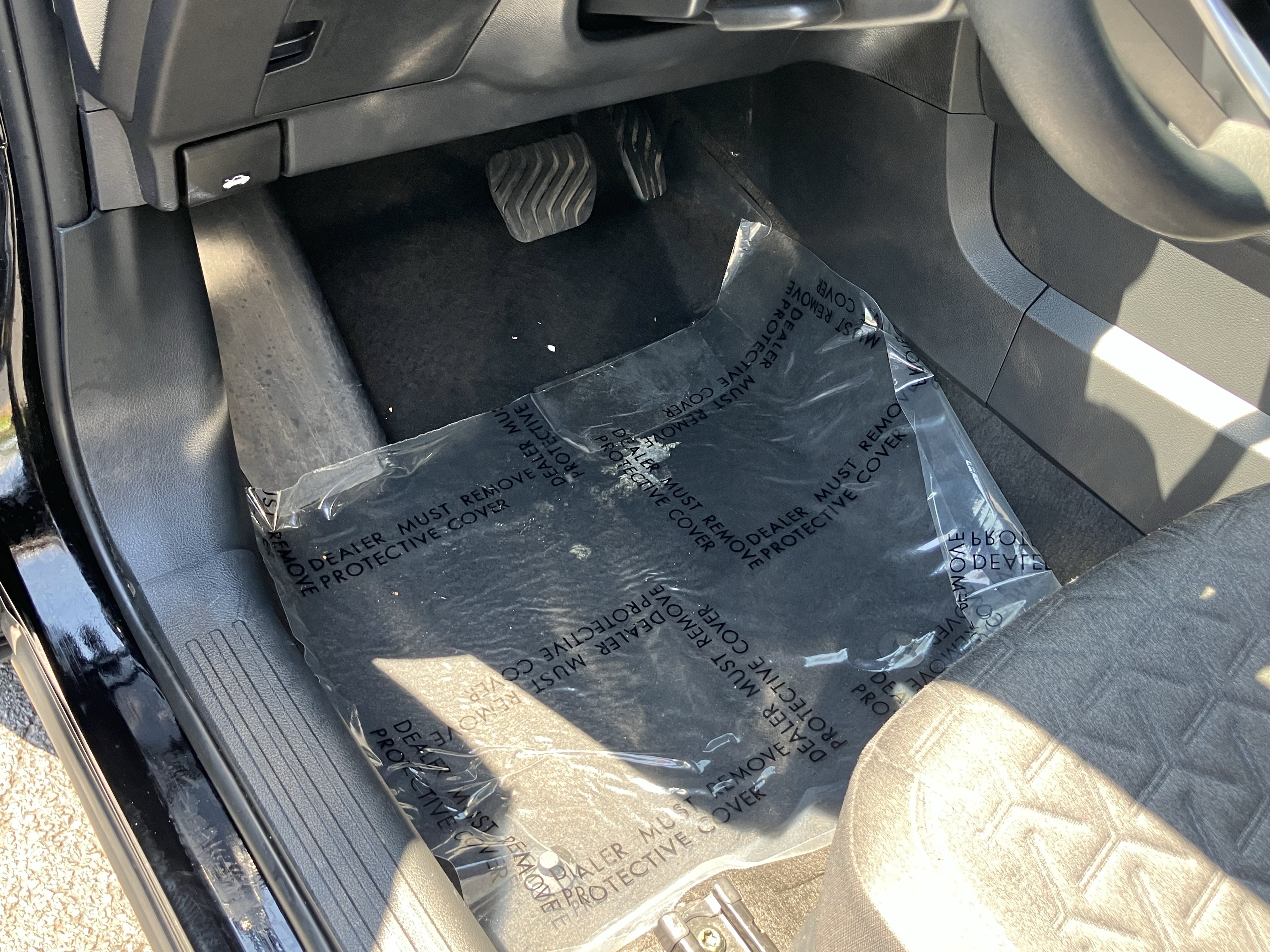Used 2025 Nissan Kicks SV FWD image 18