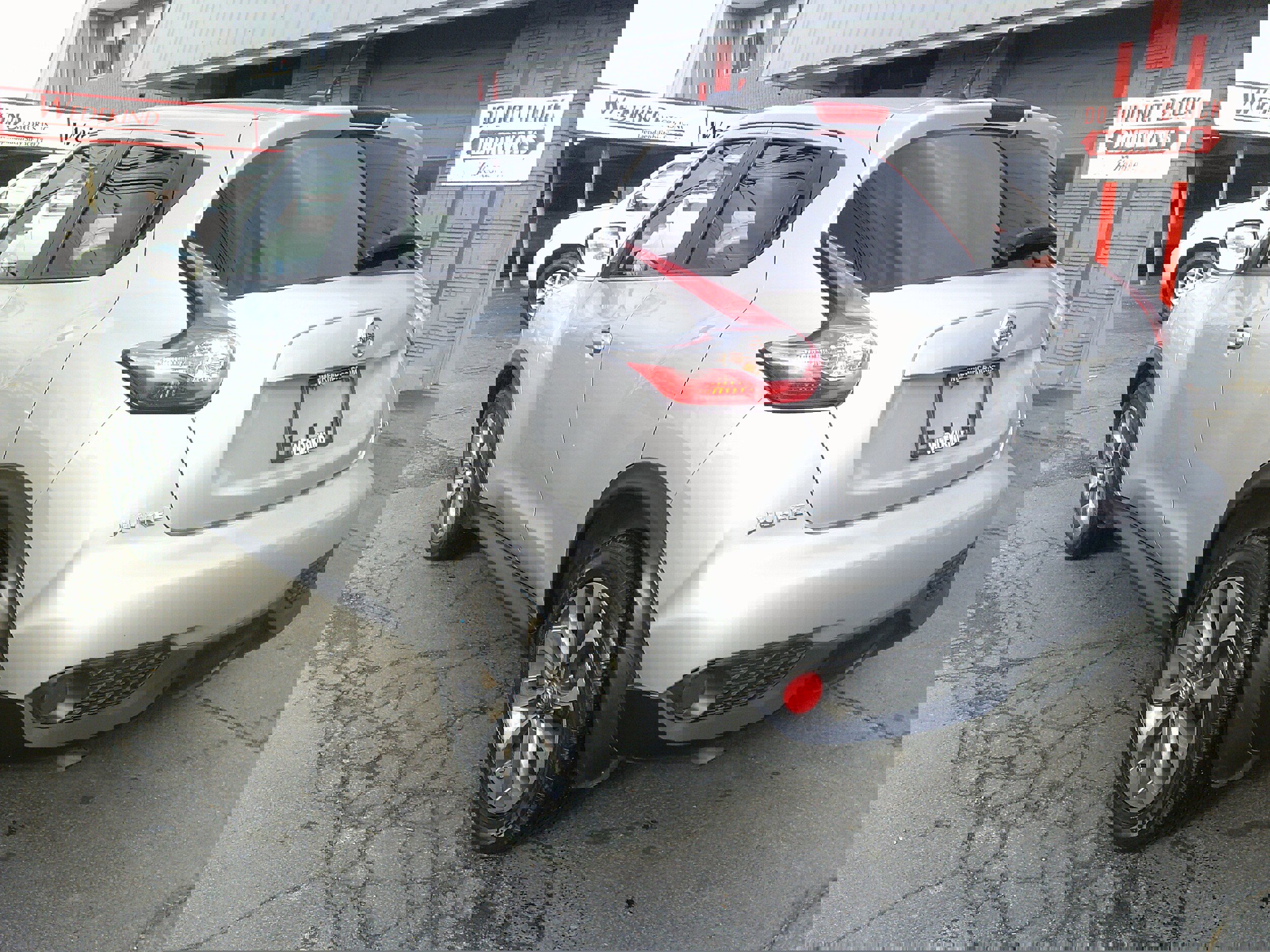 Used 2017 Nissan Juke SV image 4