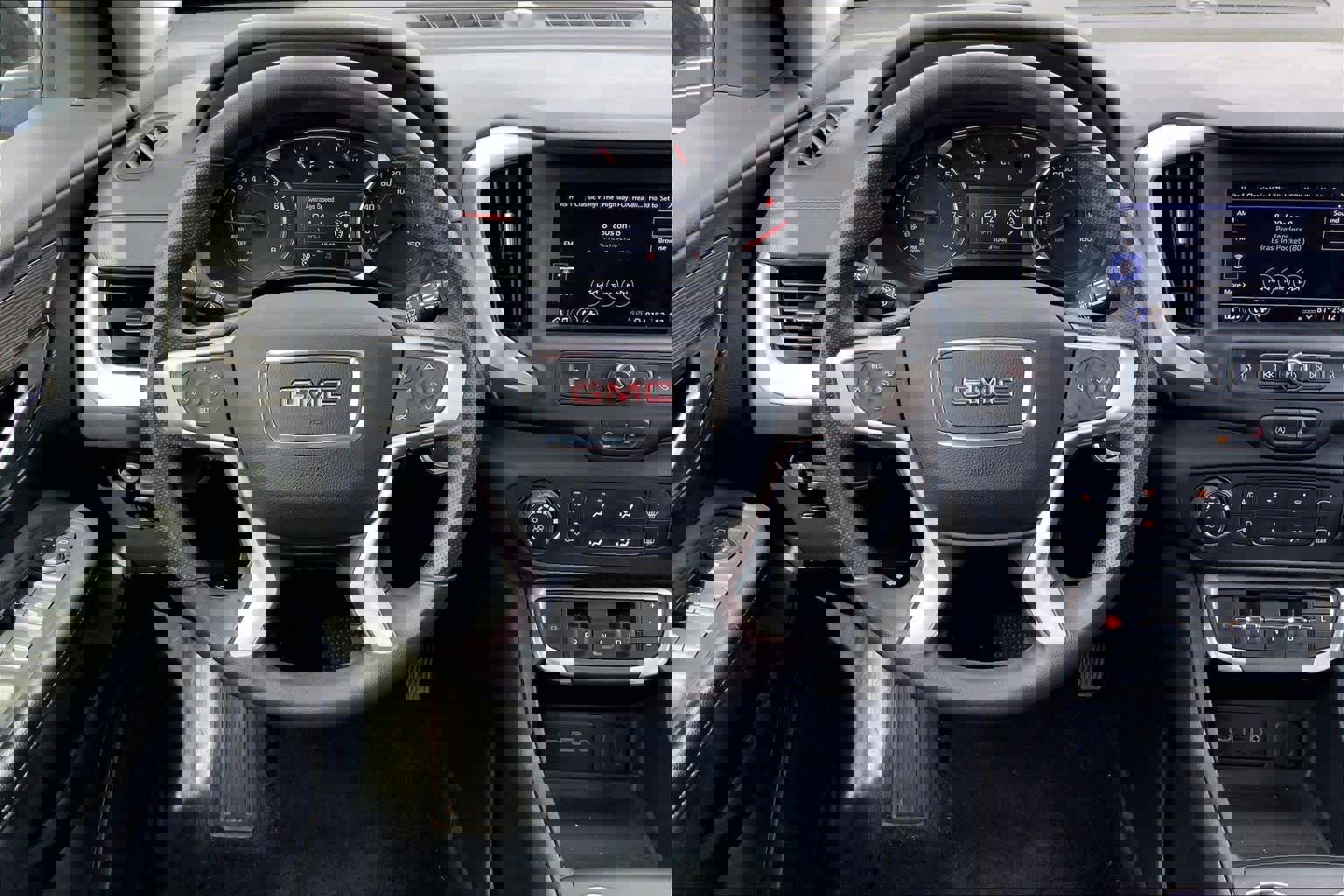 Used 2024 GMC Terrain SLE w/ Elevation Edition image 6