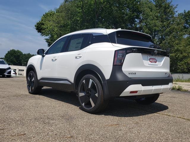 New 2025 Nissan Kicks SR w/ SR Premium Package image 4