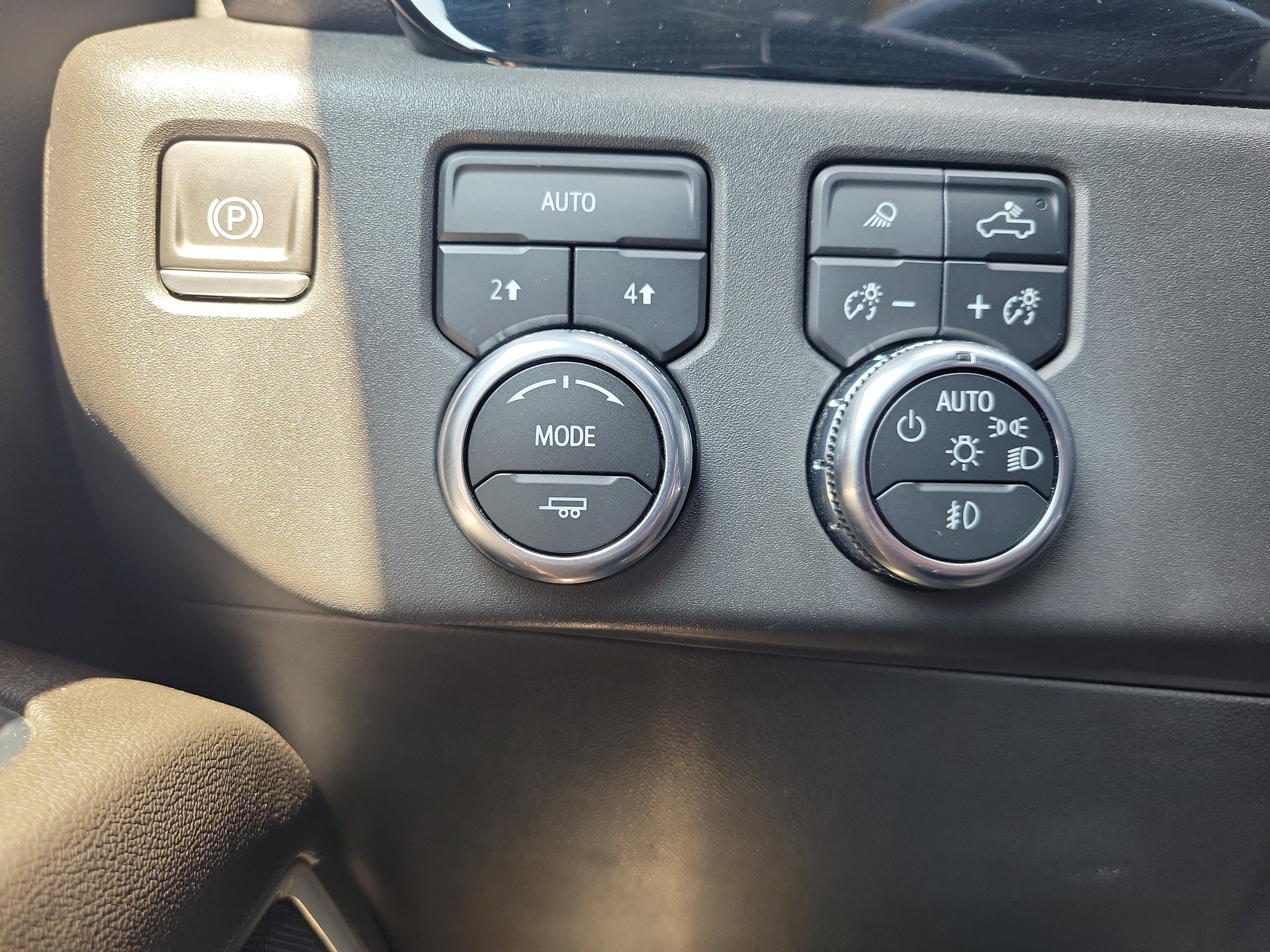 Used 2022 GMC Sierra 1500 SLT w/ SLT Premium Plus Package AWD/4WD image 31