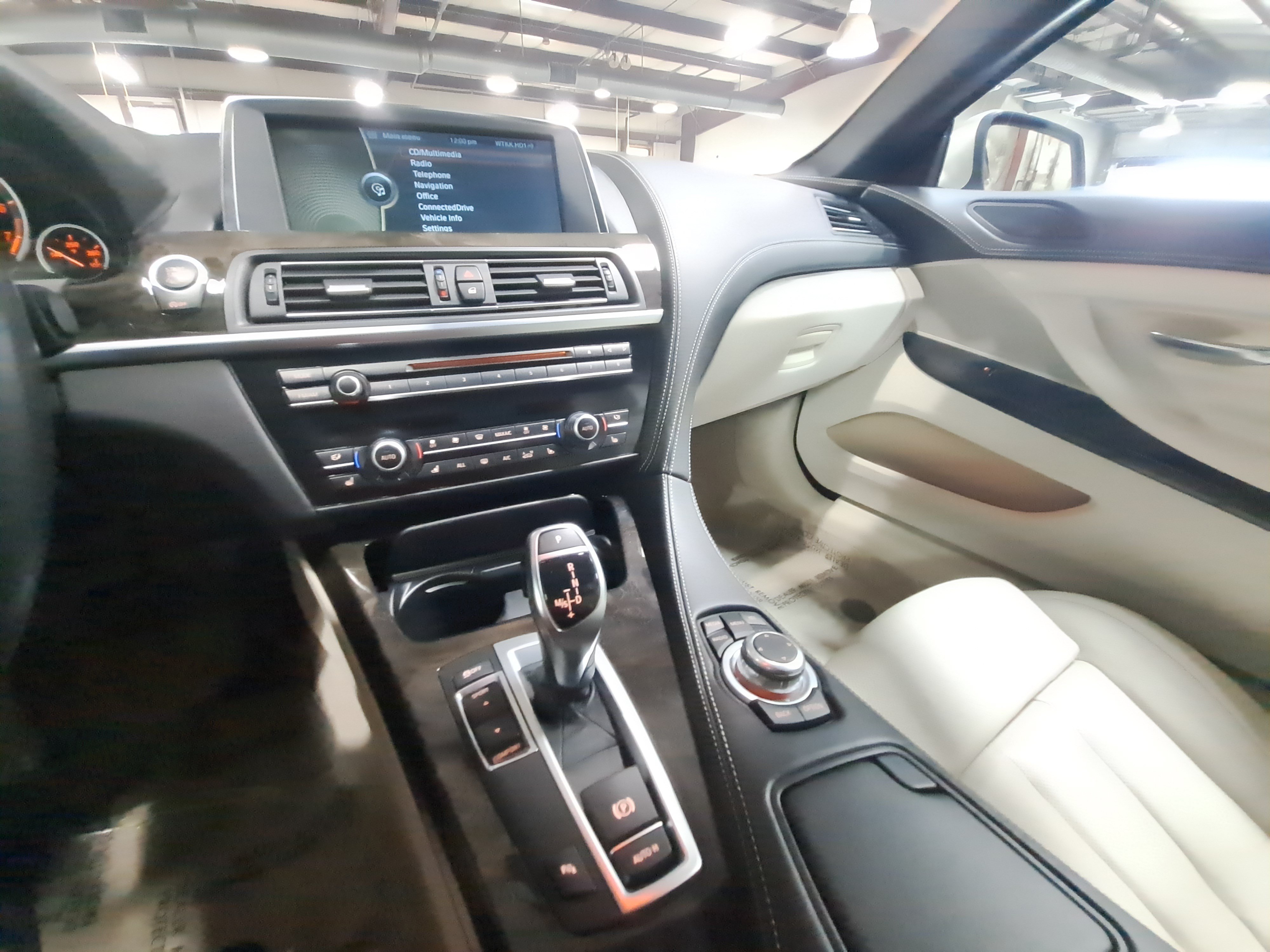 Used 2013 BMW 640i Convertible RWD image 21