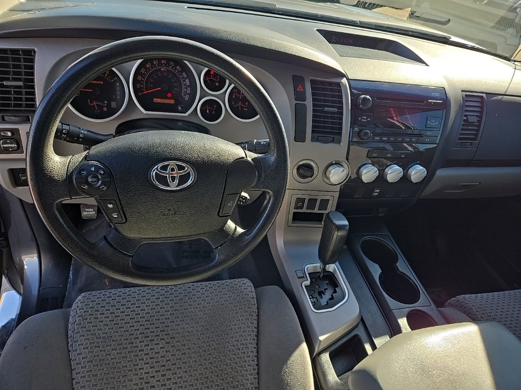 Used 2013 Toyota Tundra 4x4 CrewMax image 42