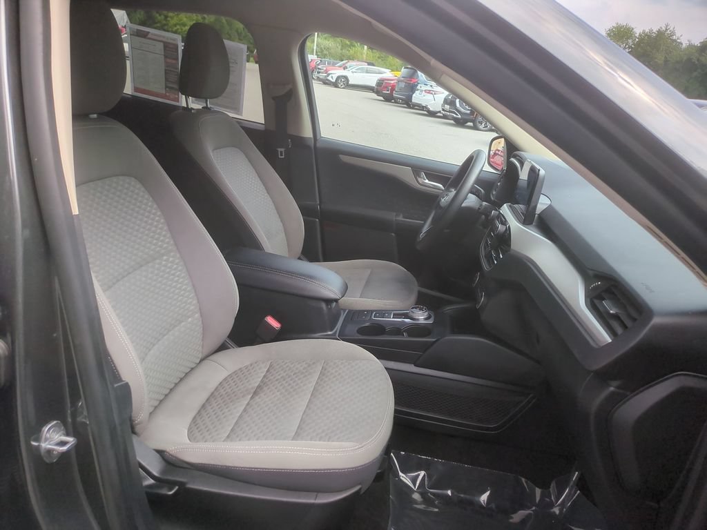 Used 2020 Ford Escape SE FWD image 19