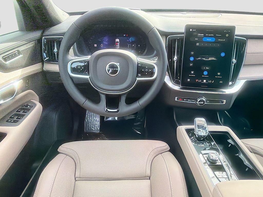 New 2026 Volvo XC90 B6 Ultra w/ Protection Package image 24