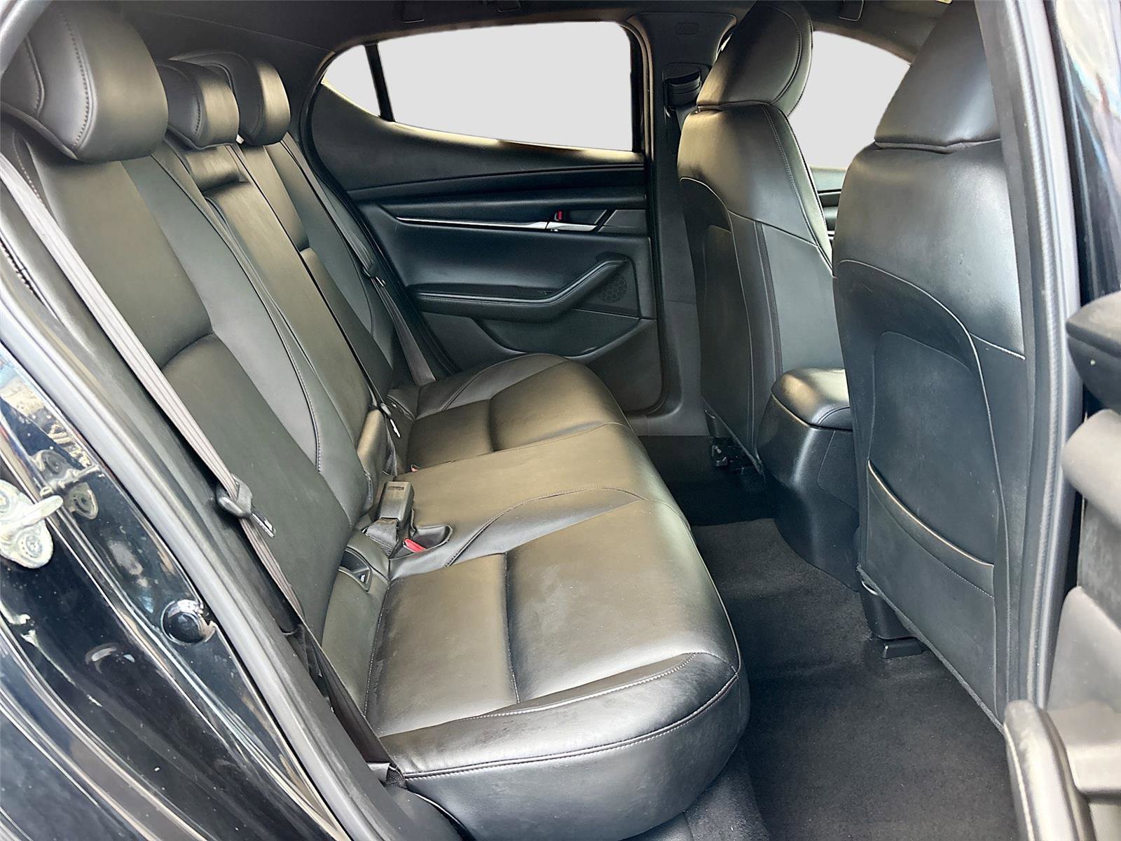 Used 2021 MAZDA MAZDA3 s image 27