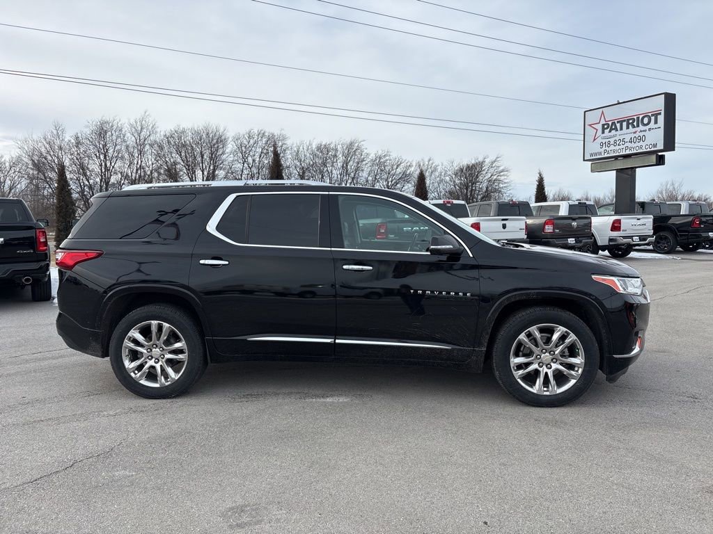Used 2021 Chevrolet Traverse High Country image 2