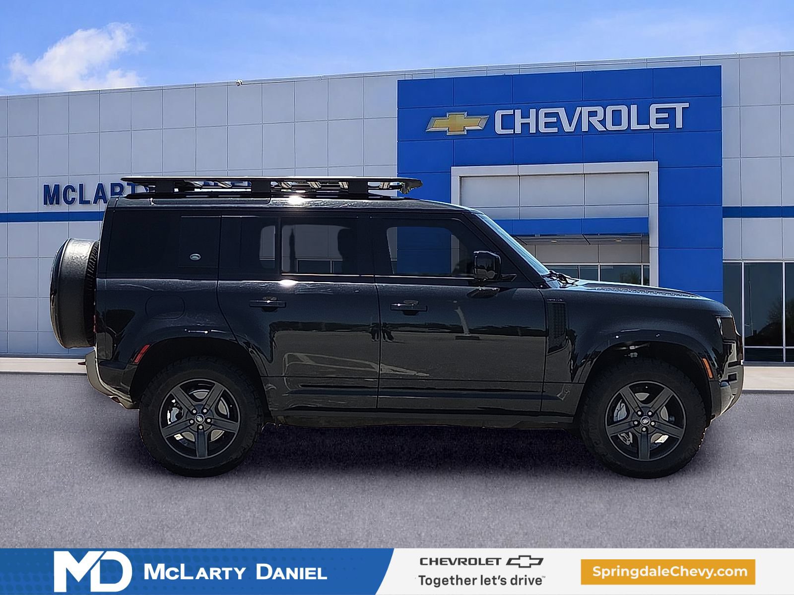 Used 2023 Land Rover Defender 110 X-Dynamic SE AWD/4WD image 6