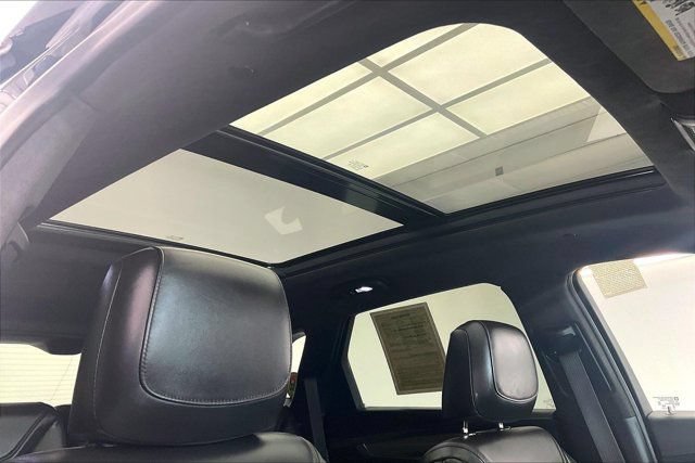 Used 2019 Cadillac XT5 Platinum AWD/4WD image 24