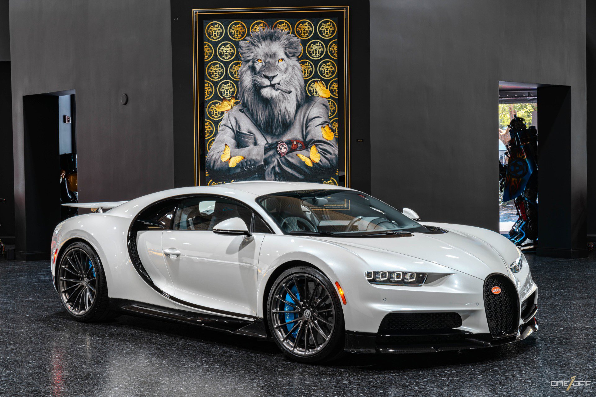 Used 2019 Bugatti Chiron image 22