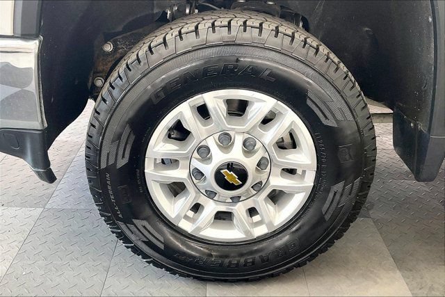 Used 2022 Chevrolet Silverado 2500 LT AWD/4WD image 8
