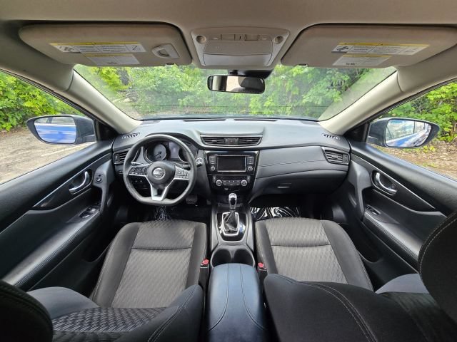 Used 2019 Nissan Rogue SV AWD/4WD image 19