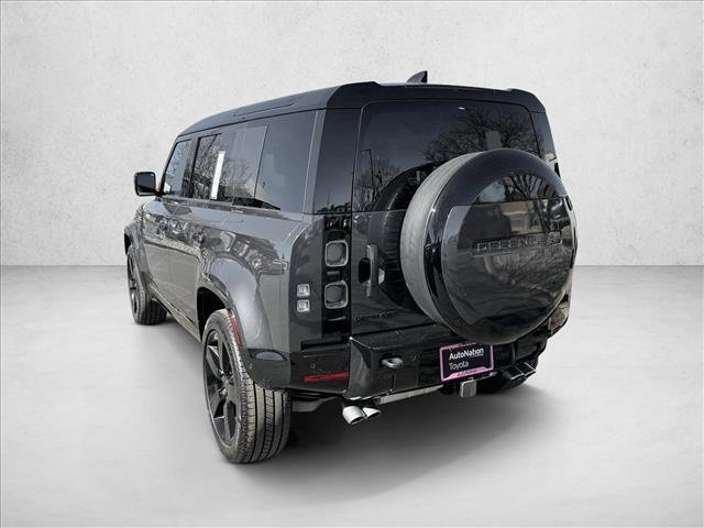Used 2025 Land Rover Defender 110 V8 image 5