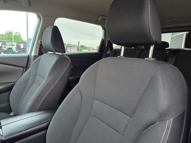 Used 2024 Nissan Rogue S AWD/4WD image 6