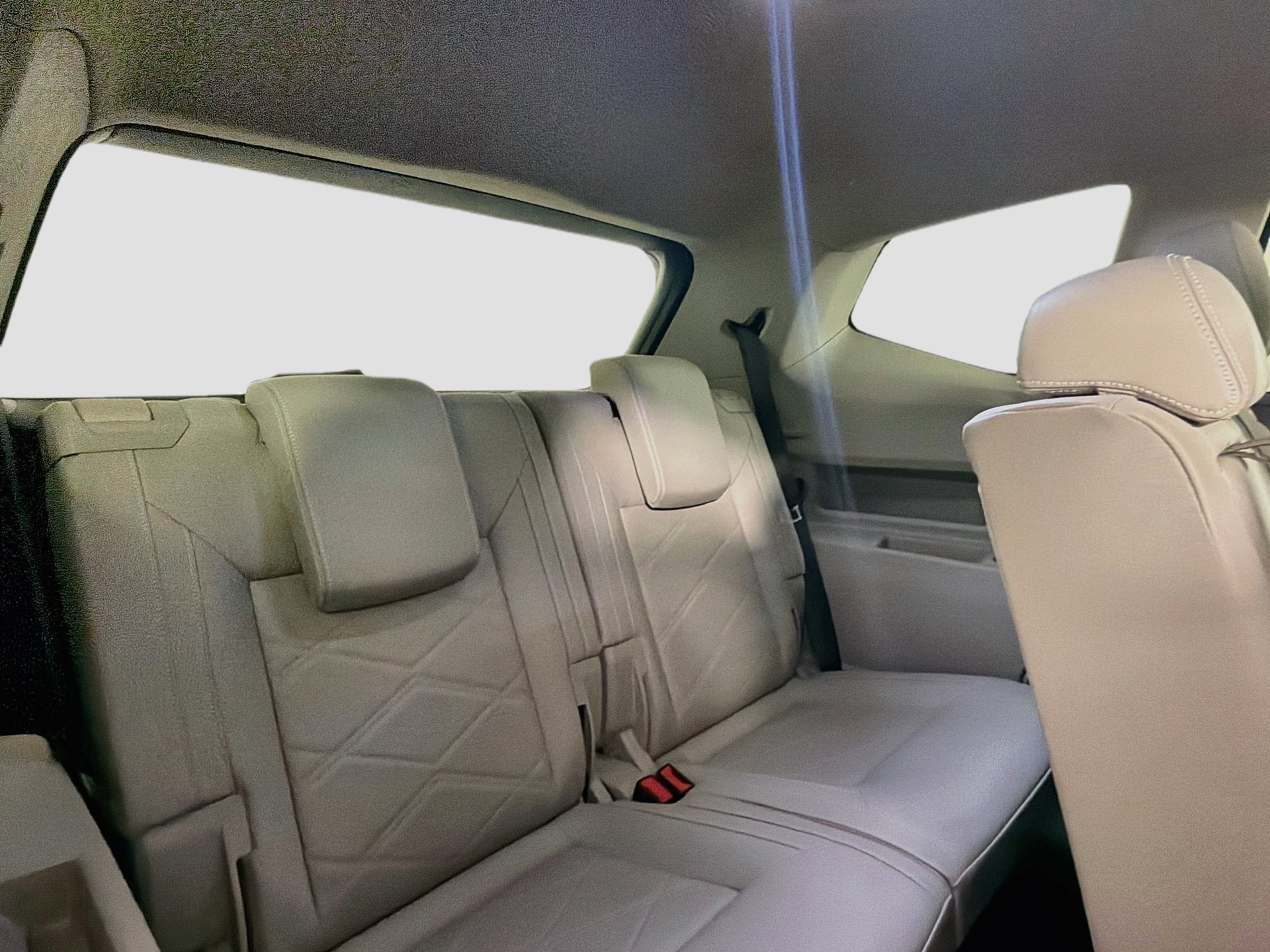 Certified 2024 Volkswagen Atlas SE FWD image 26