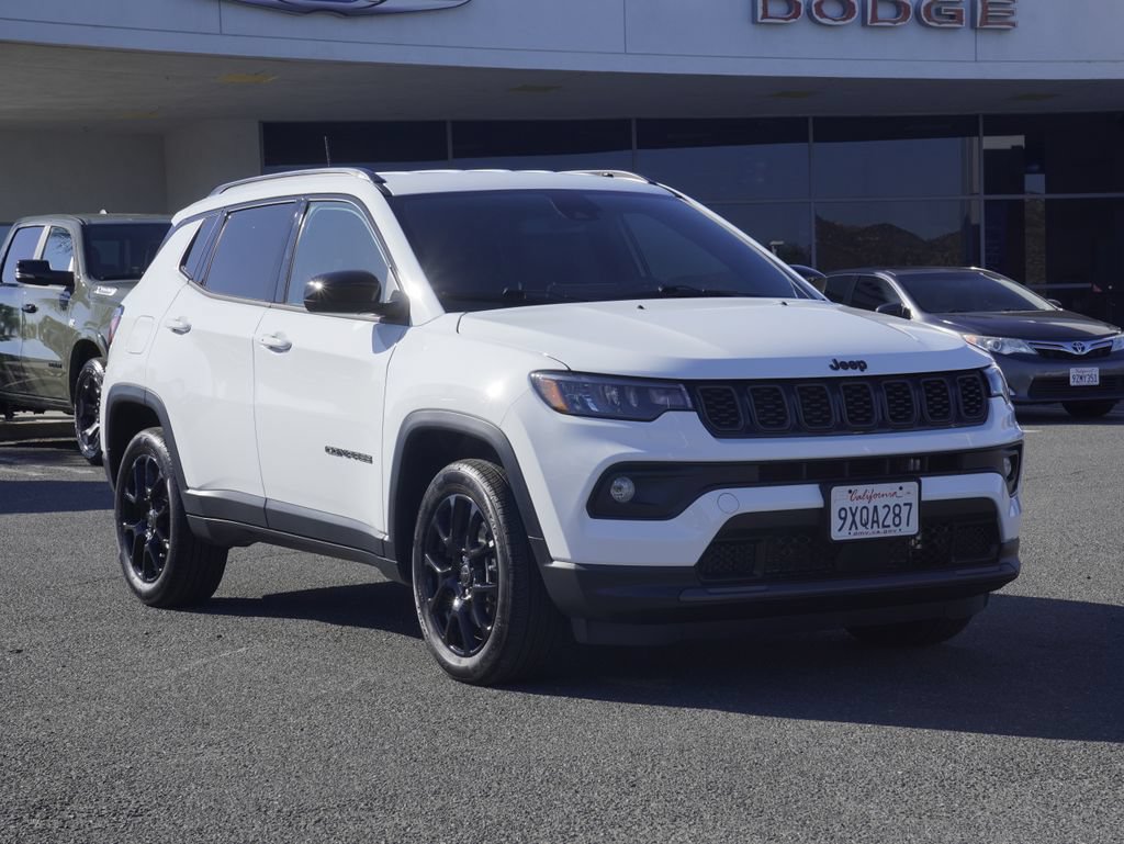 Certified 2026 Jeep Compass Latitude AWD/4WD image 2