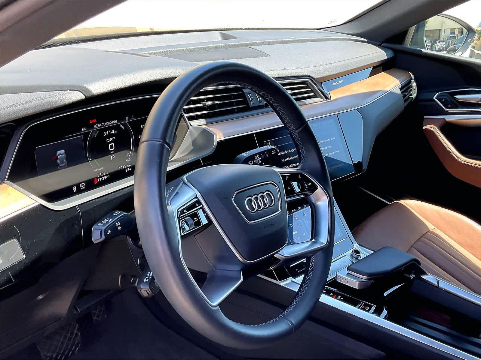 Certified 2024 Audi Q8 e-tron Premium Plus w/ Premium Plus Package AWD/4WD image 16
