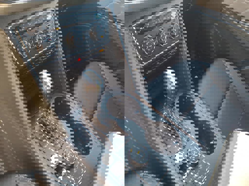 Used 2021 Volkswagen Atlas SE w/ Panoramic Sunroof Package image 14