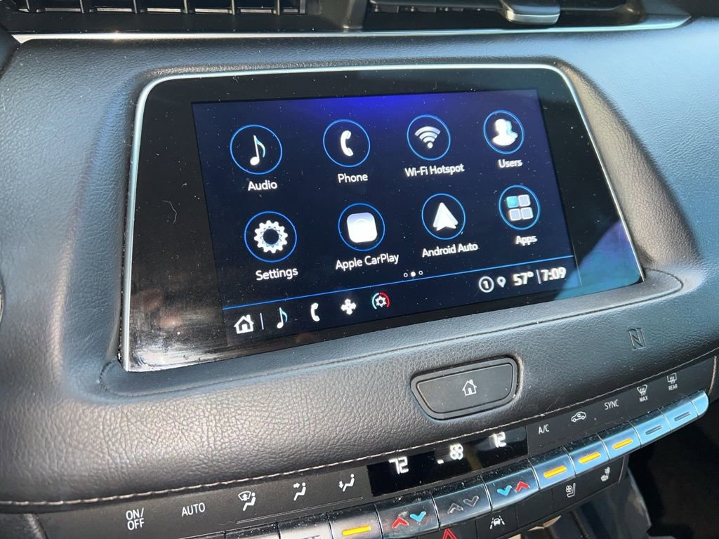 Used 2021 Cadillac XT4 Premium Luxury image 9