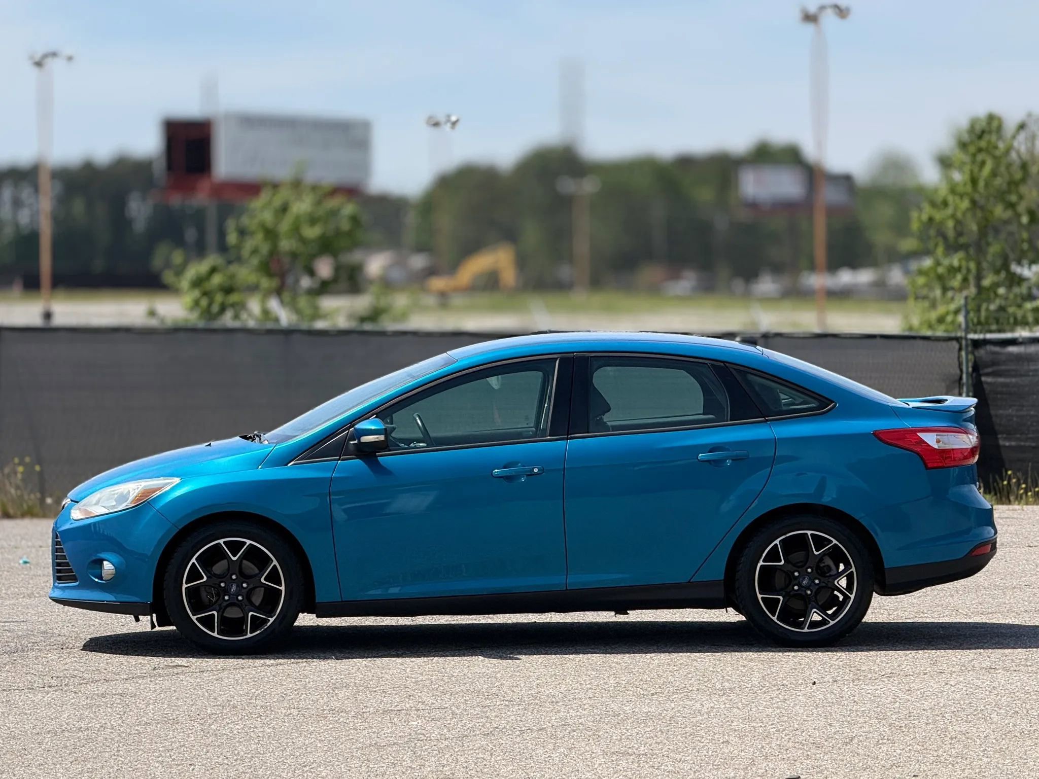 Used 2013 Ford Focus SE FWD image 8