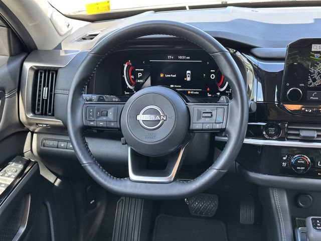Certified 2025 Nissan Pathfinder Platinum AWD/4WD image 26