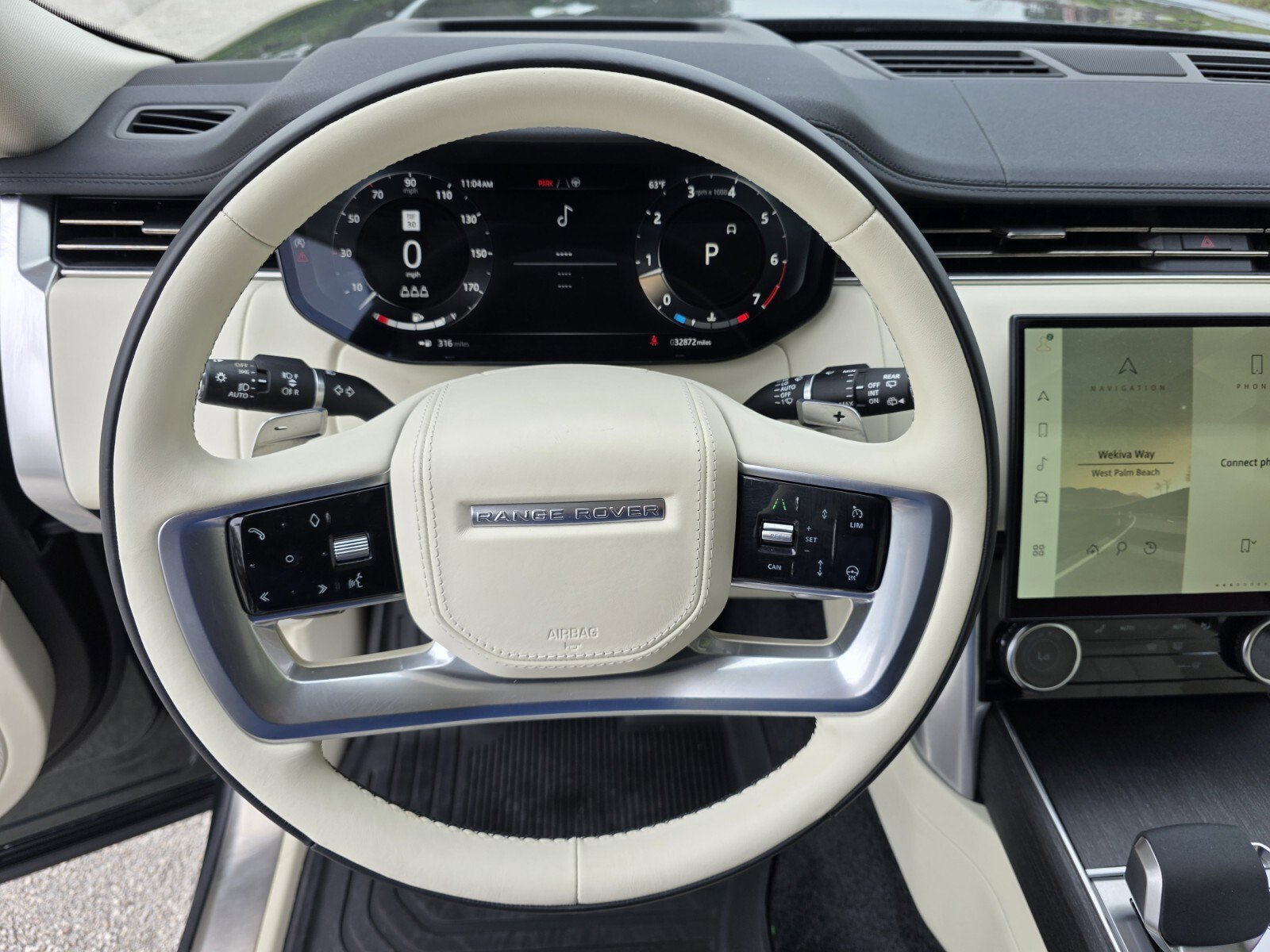 Certified 2023 Land Rover Range Rover SE image 18