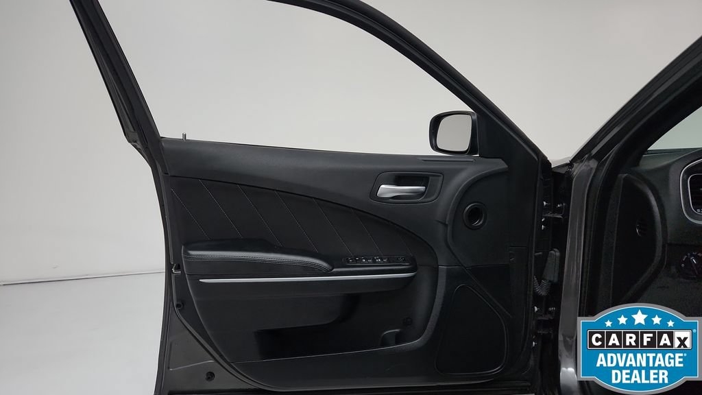 Used 2022 Dodge Charger SXT RWD image 13