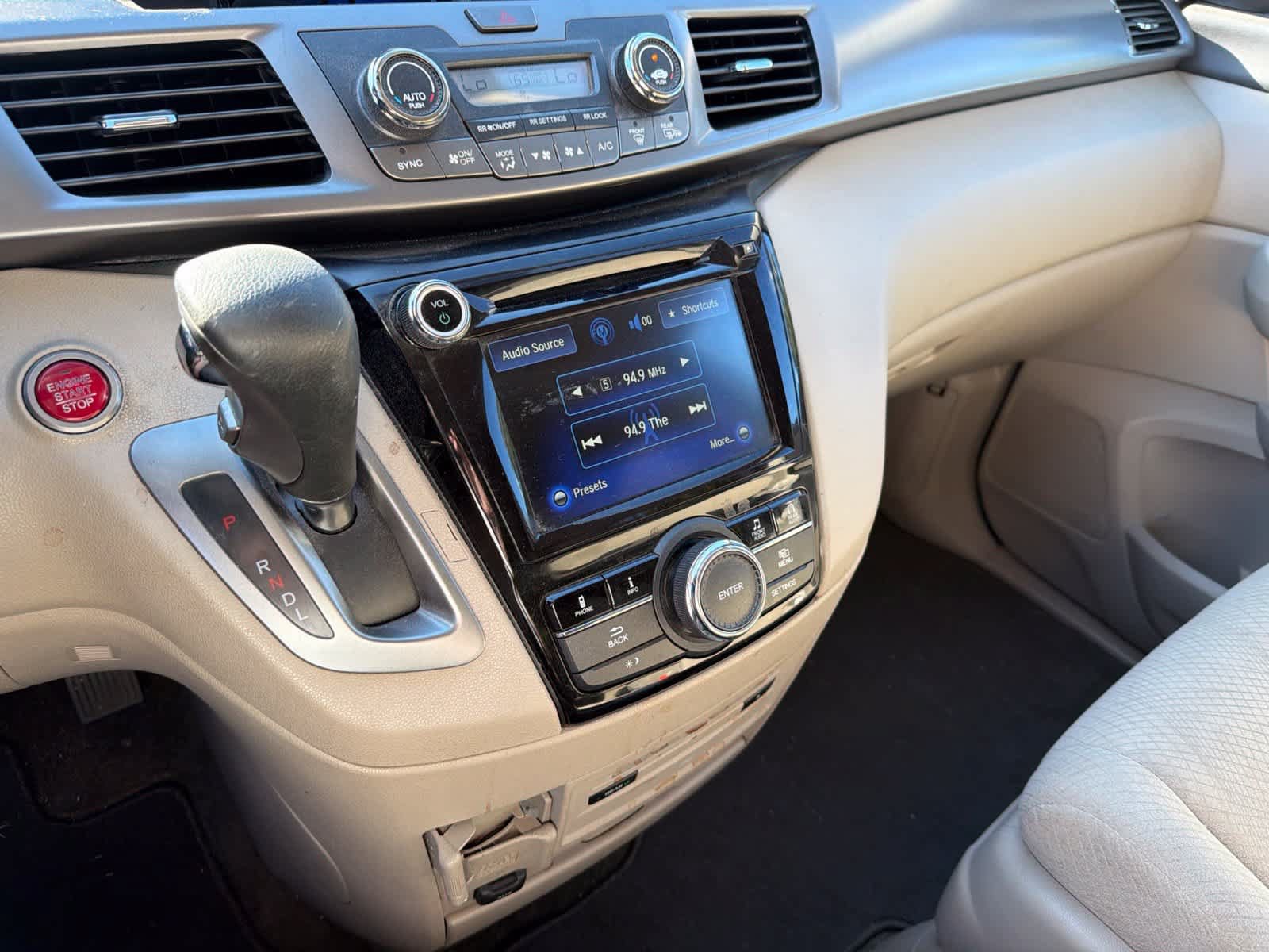 Used 2016 Honda Odyssey SE image 23