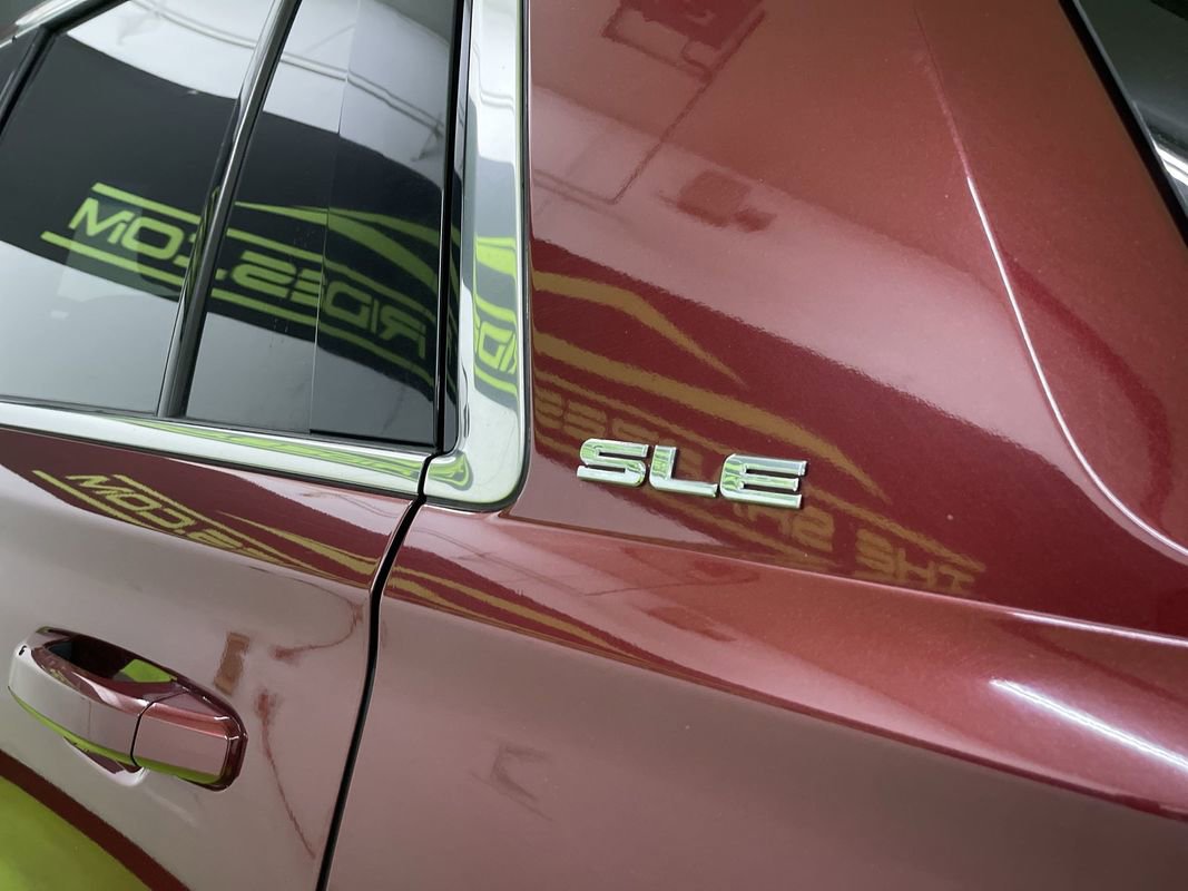 Used 2019 GMC Yukon SLE w/ SLE Value Package image 14