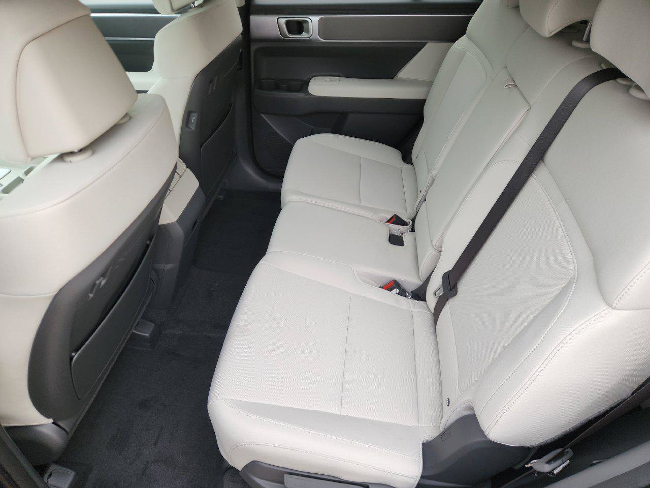New 2026 Hyundai Santa Fe SE FWD image 27