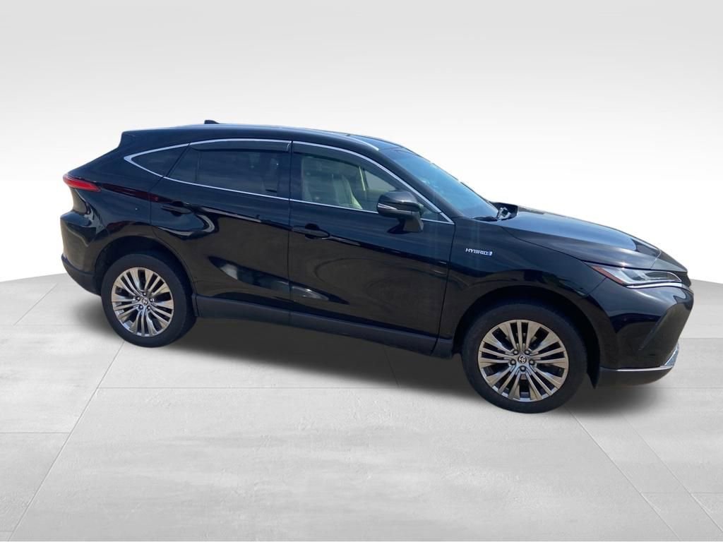 Used 2021 Toyota Venza XLE w/ Softex Package image 9