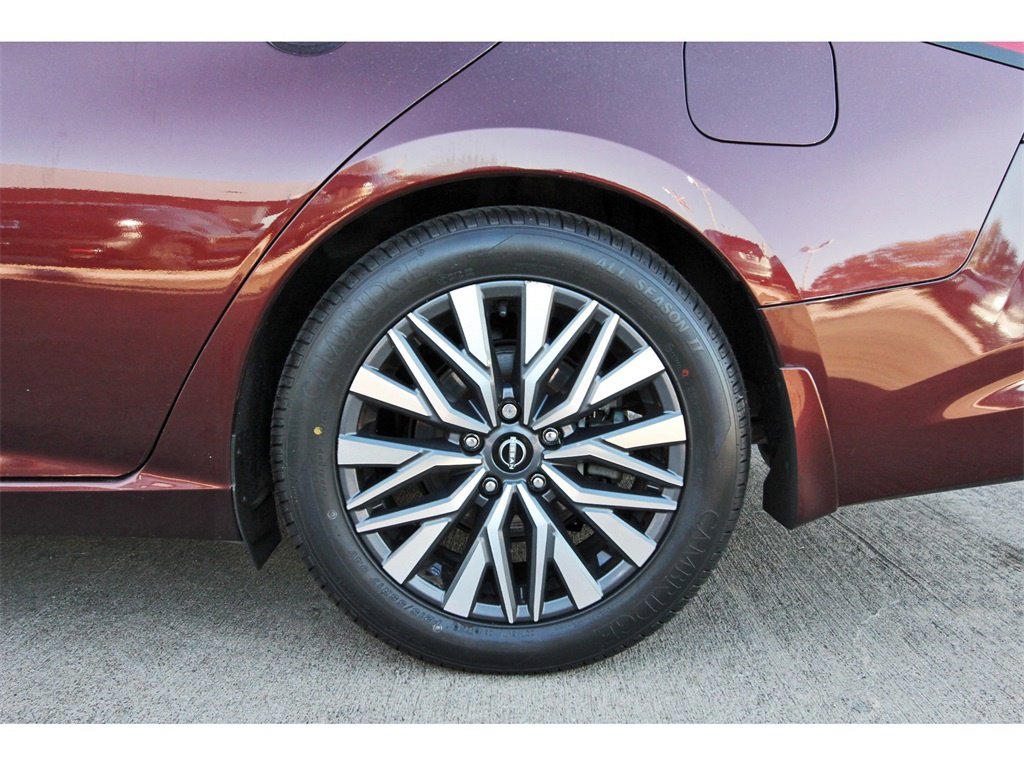 Used 2023 Nissan Altima 2.5 SV w/ SV Premium Package image 32