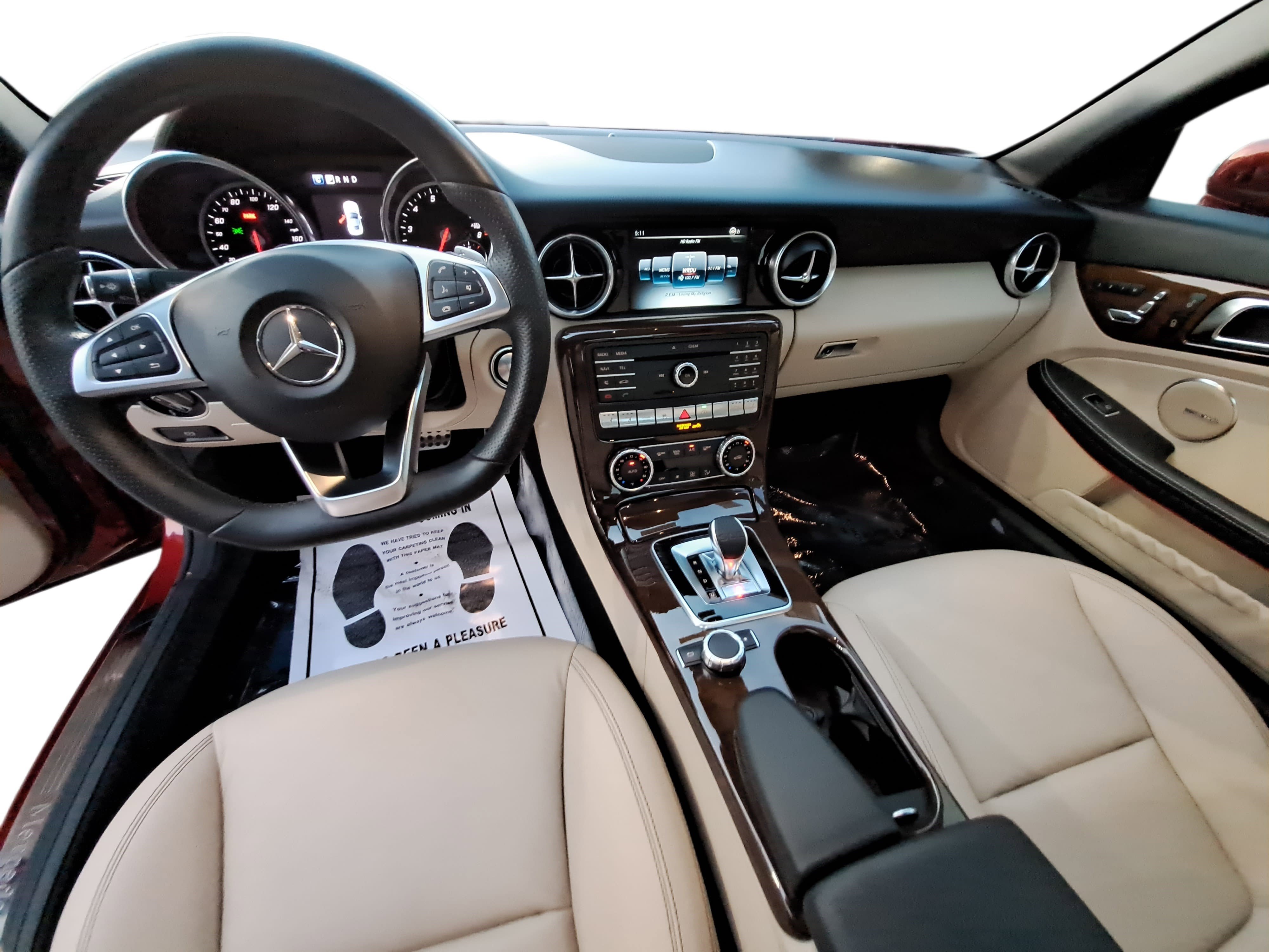 Used 2019 Mercedes-Benz SLC 300 image 9