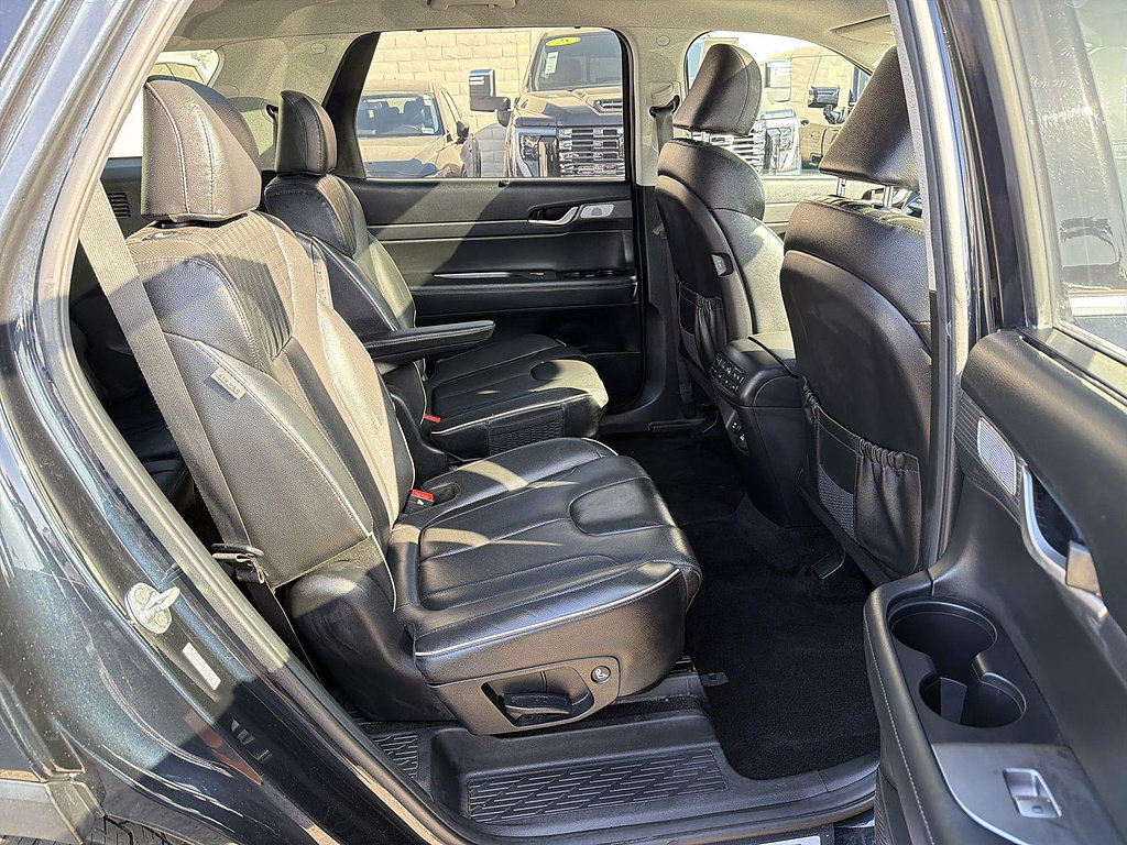 Used 2023 Hyundai Palisade Limited FWD image 27