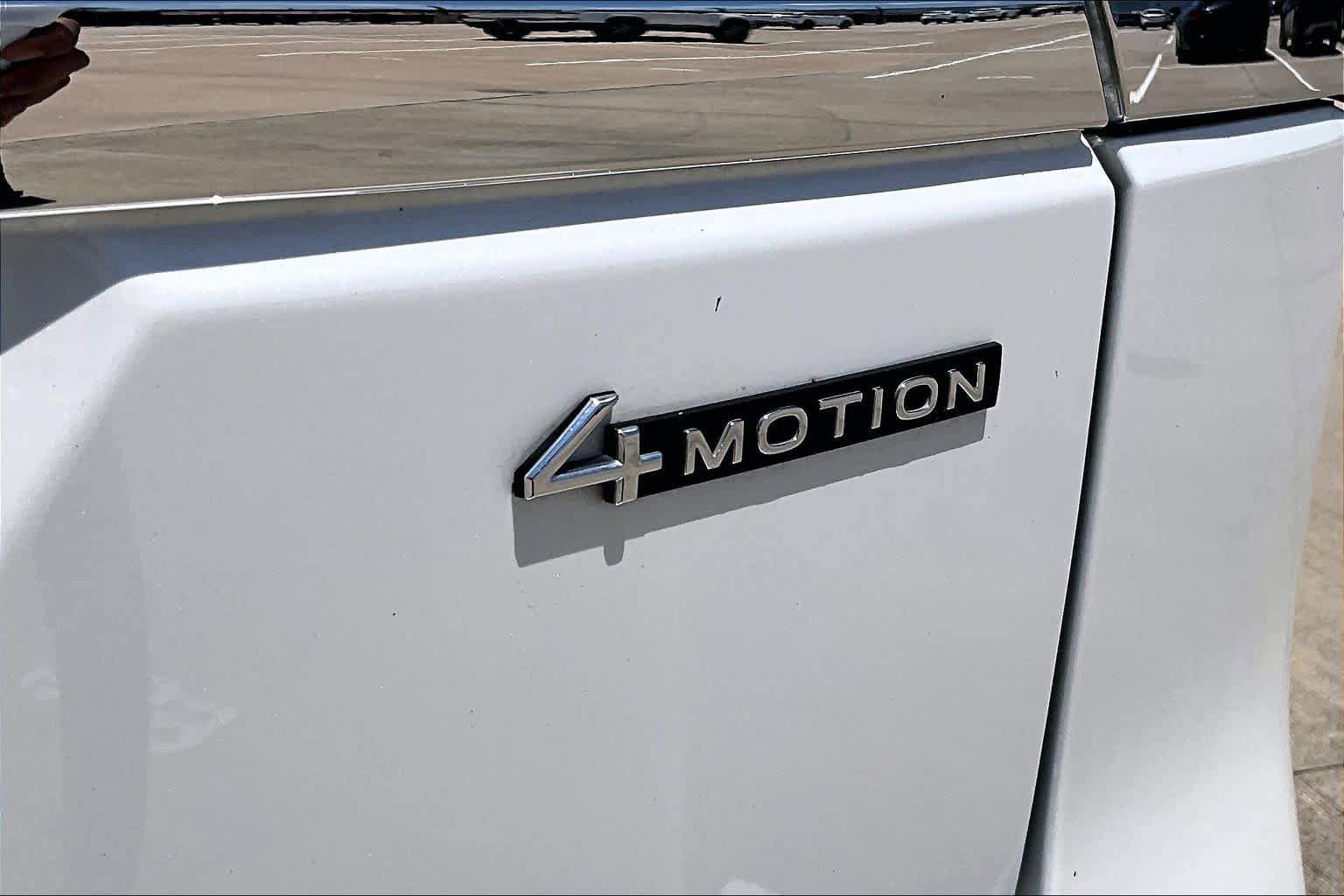 Used 2023 Volkswagen Atlas SEL Premium AWD/4WD image 10