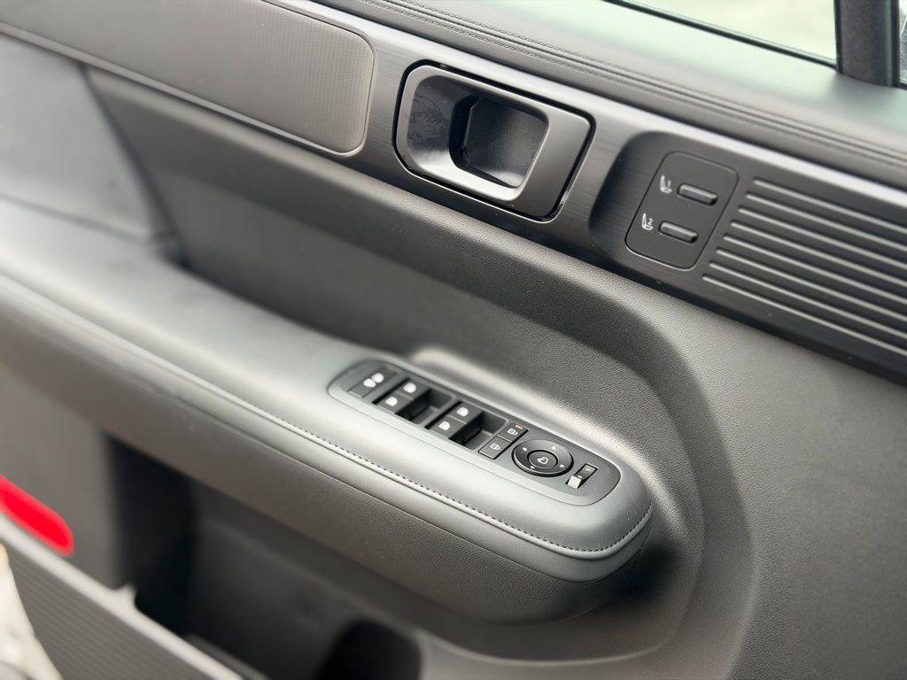 New 2025 Hyundai Santa Fe Calligraphy AWD/4WD image 20