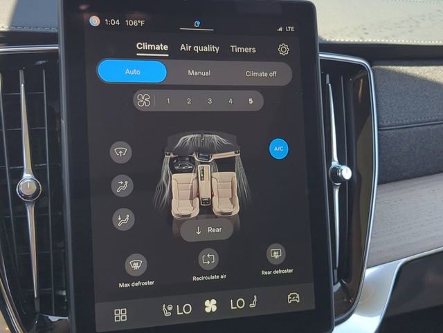 Used 2025 Volvo XC90 B6 Plus w/ Protection Package Premier image 31