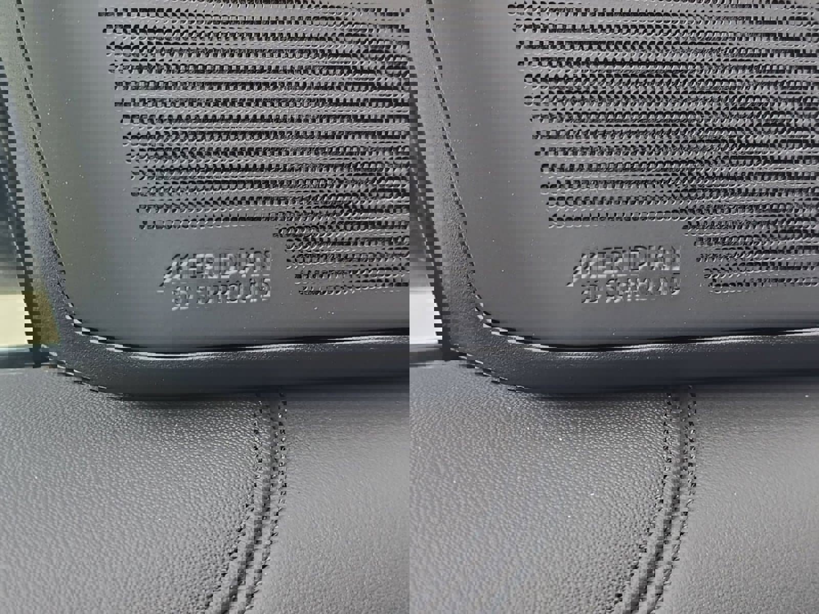 New 2026 Land Rover Range Rover Long Wheelbase SE image 13