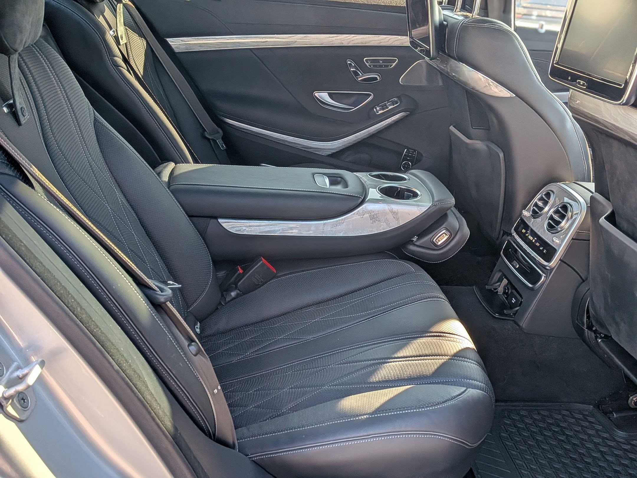 Used 2015 Mercedes-Benz S 63 AMG 4MATIC Sedan image 38