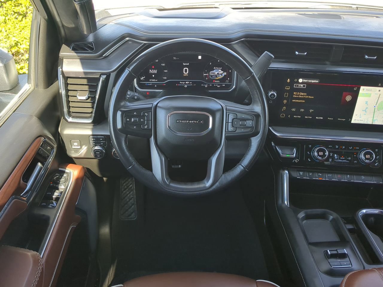 Used 2024 GMC Sierra 3500 Denali Ultimate AWD/4WD image 16